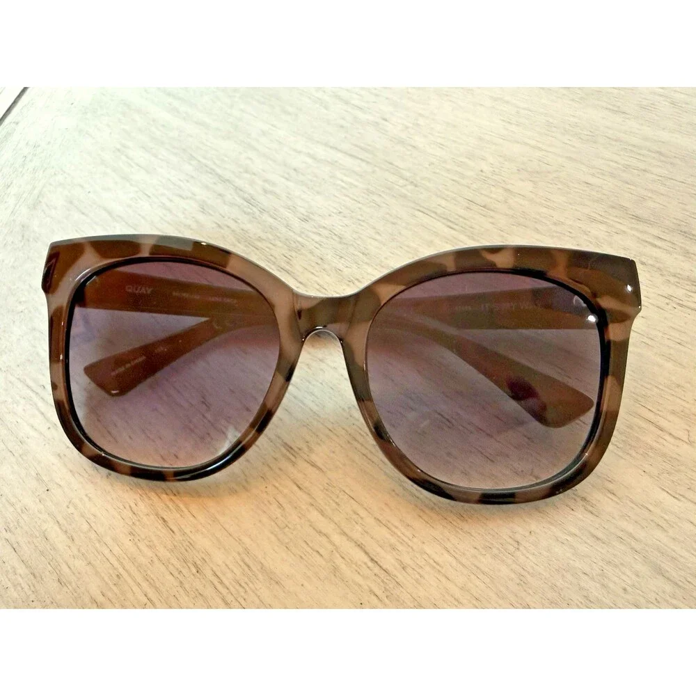 New Quay Australia It's My Way Oversized Cat Eye Sunglasses Tortoise Black Fade